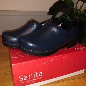 Sanita clogs - healthcare shoes!